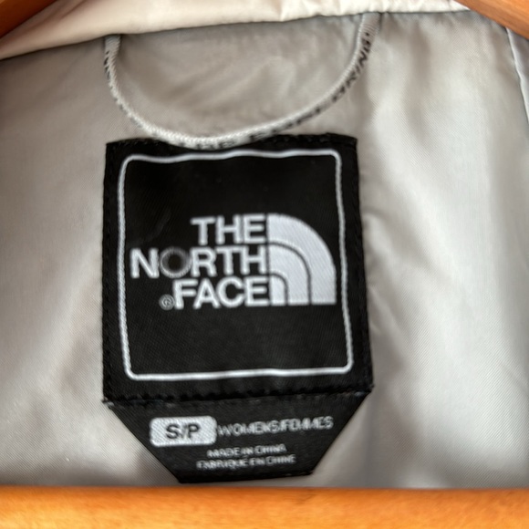 The North Face Women’s jacket - Picture 5 of 7